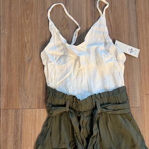 NWT Francesca’s Jumpsuit Green and White Sz.XXS